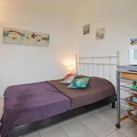 Semesterbostad Awesome In