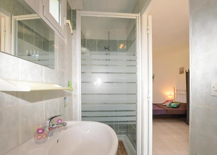 Awesome In Ferienhaus Oletta (Corsica)