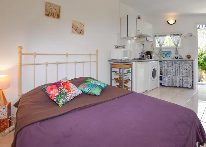 Awesome In Ferienhaus Oletta (Corsica)